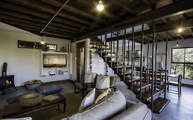 A Hilltop Country Retreat
